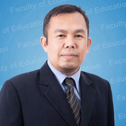 อาจารย์ ดร.ปองเอก  เพ็งลุน – หัวหน้าสาขาวิชาภาษาอังกฤษ